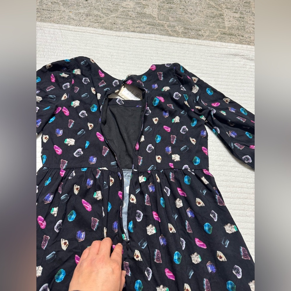 Elegant Long Sleeve Dress with Multicolor Patterns - Picture 10 of 13